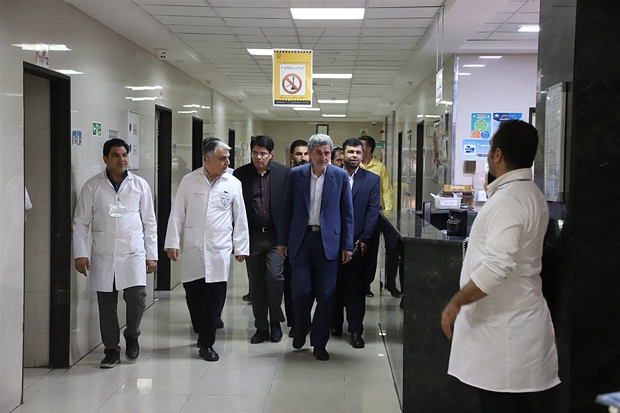 استاندار فارس از مجروحین حادثه امنیتی نورآباد و فیروزآباد عیادت کرد