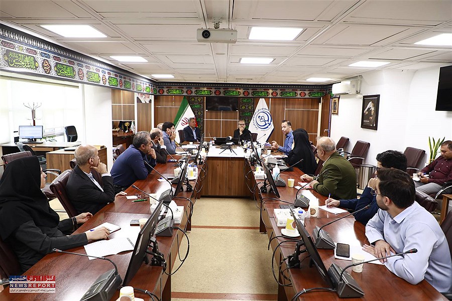 تقویت هویت ملی با هدف تحقق اهداف جوانی جمعیت