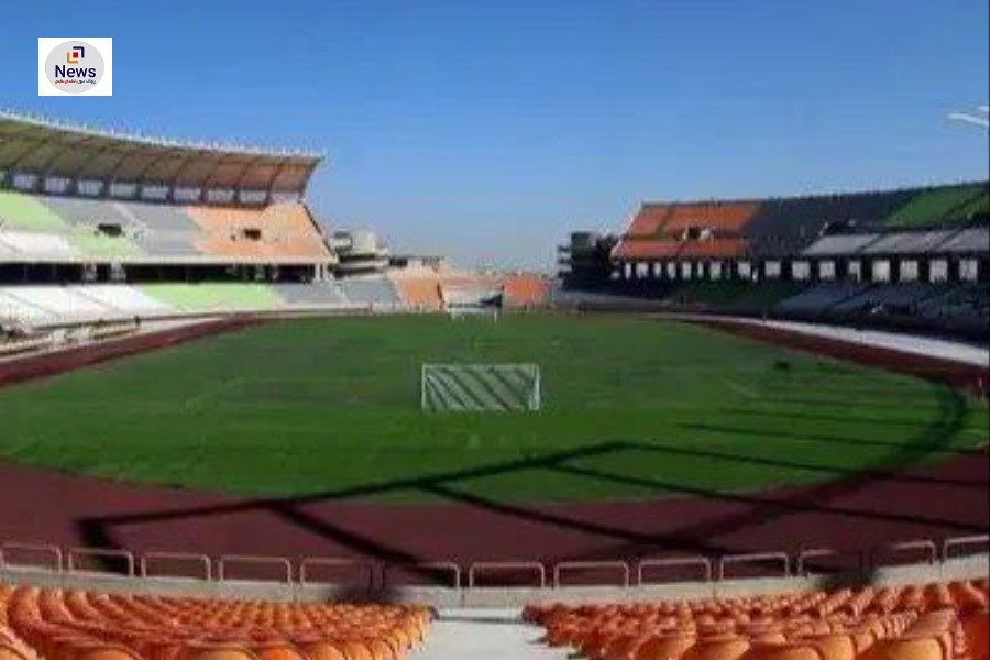 چمن ورزشگاه پارس را ترمیم نه، تعویض کنید