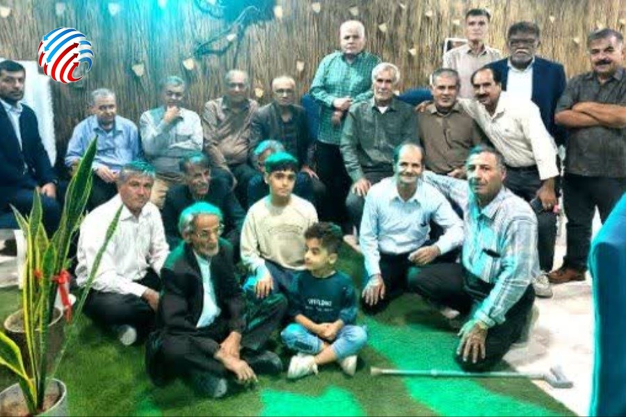 تجلیل از گنجینه‌های انسانی صنعت برق؛ همایش بازنشستگان توزیع برق لامرد با رویکرد علمی و فرهنگی برگزار شد